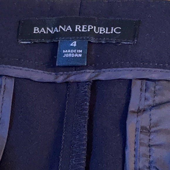 EUC- Banana Republic Mid Thigh Classic Shorts SZ 4 - Picture 4 of 11